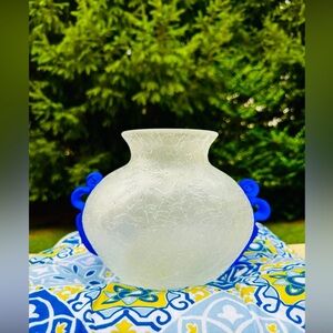 STUDIO ART FROSTED WHITE CRACKLE VASE w/ COBALT BLUE HANDLES